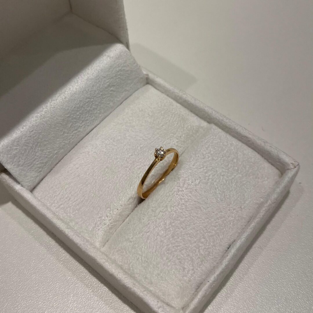 Anel Solitário 10 pontos